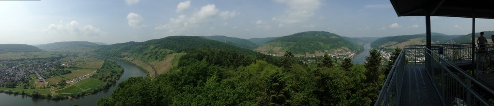 Moselschleife und Aussichtsplattform bei Pünderich
